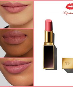 tom-ford-marabou-satin-matte-on-face